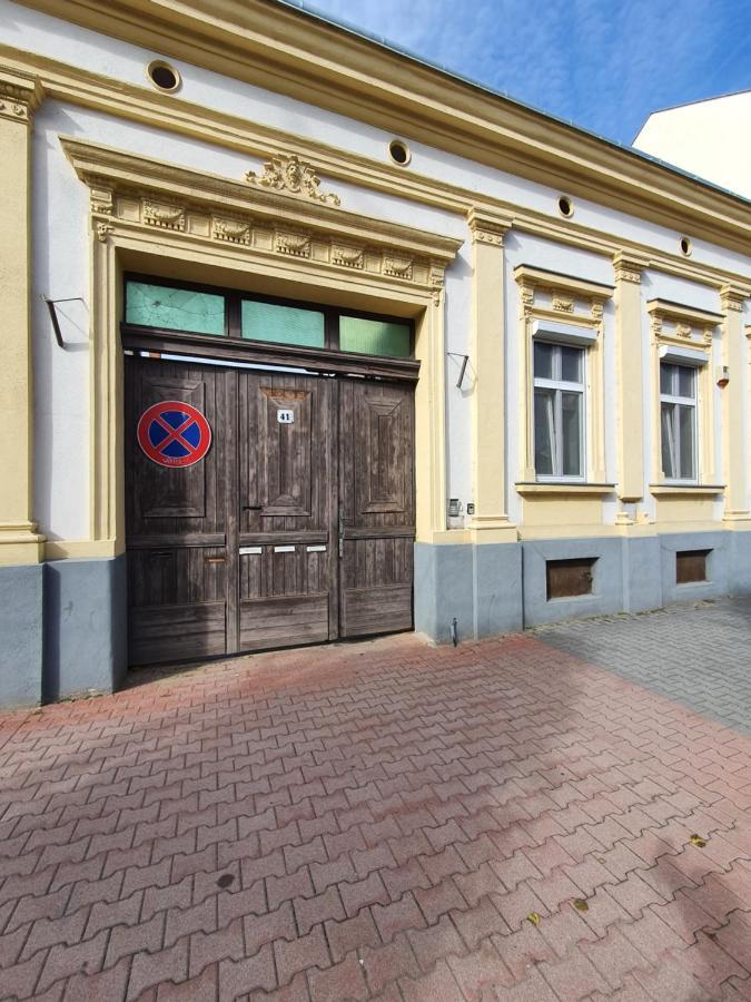 Belvarosi Exkluziv Loft Debrecen Exteriör bild